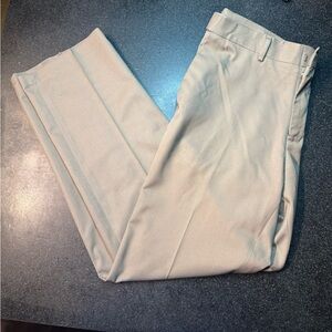 Haggar Men's Khaki Chinos Size 34x32 Straight Fit Flat Front